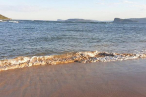 Sunny Beachfront Villa-right across from the beach Ettalong Beach